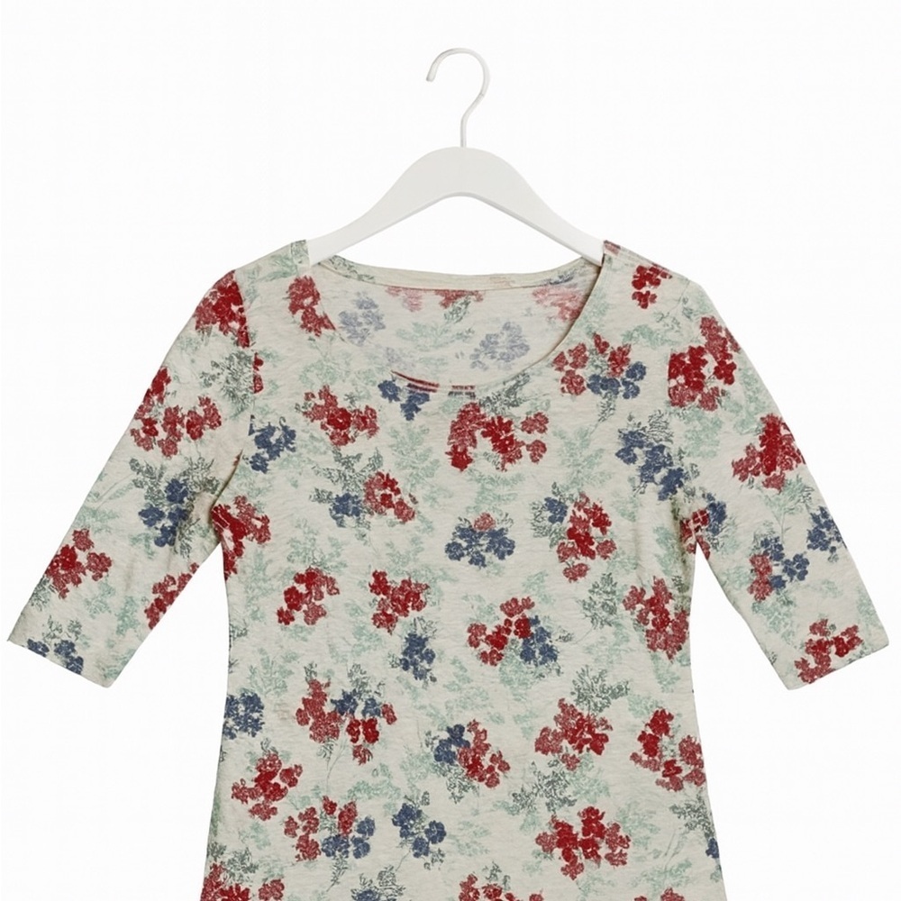 Ann Taylor Size Medium 3/4 sleeve scoop neck flowered shirt. New No Tags.